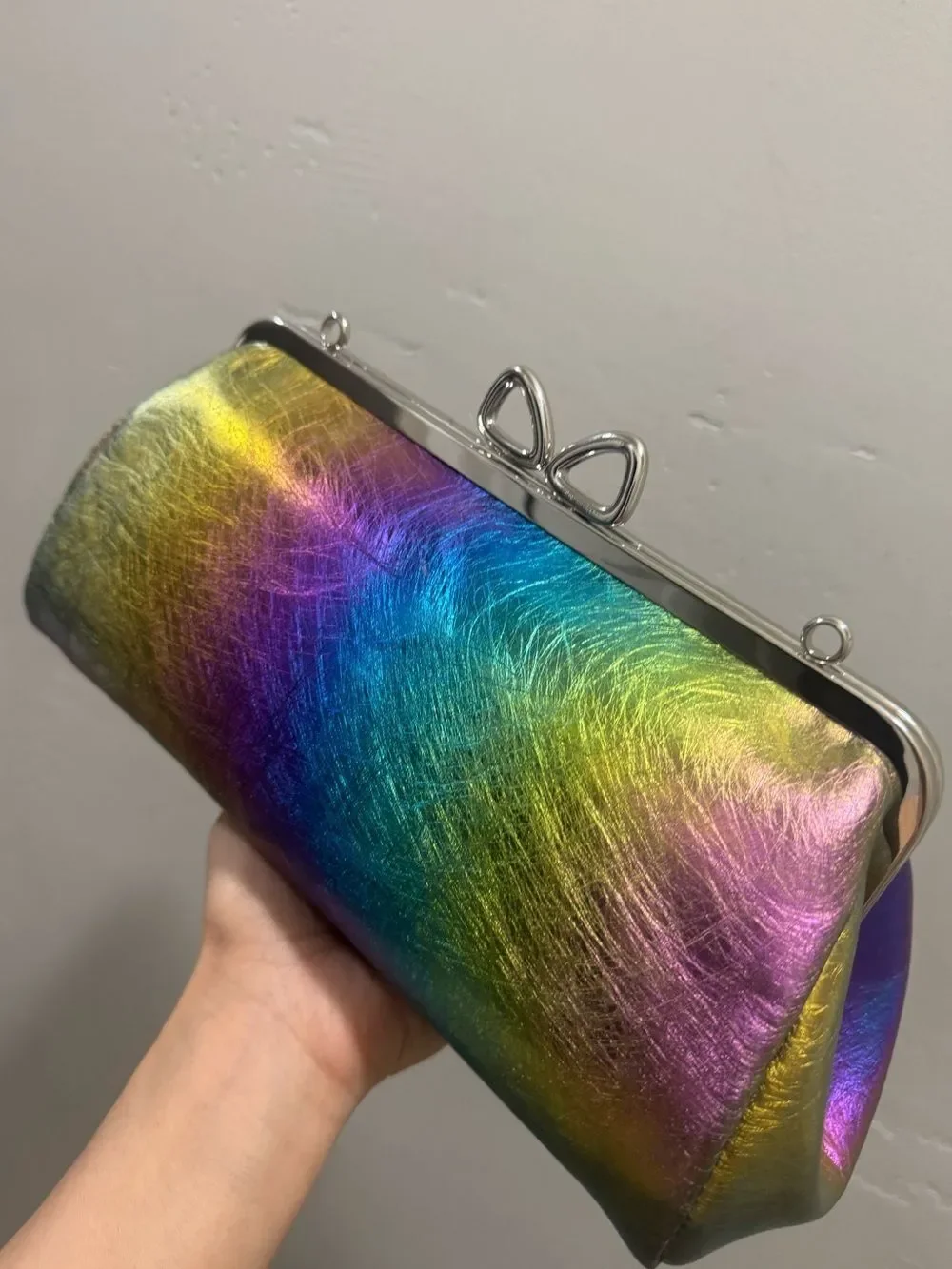 Metallic Iridescent Leather Handmade Bow Shaped Kisslock Frame Baguette Bag